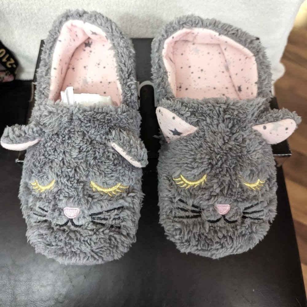 Kensie cat slippers size M(7-8)